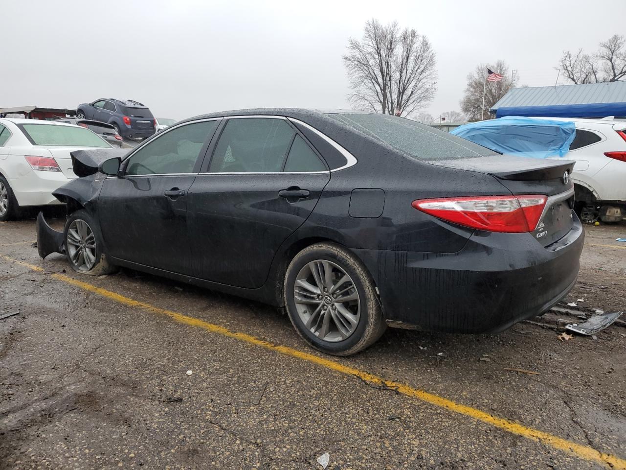 2015 TOYOTA CAMRY LE - Фото 2