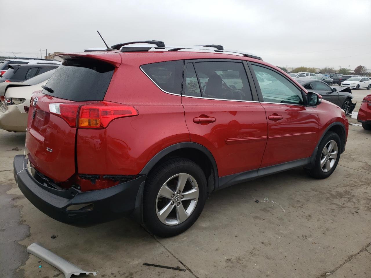 2015 TOYOTA RAV4 XLE - Фото 3