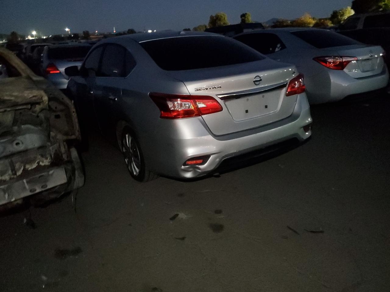 2017 NISSAN SENTRA S - Фото 2