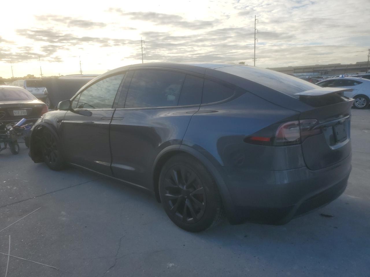 2023 TESLA MODEL X - Image 2