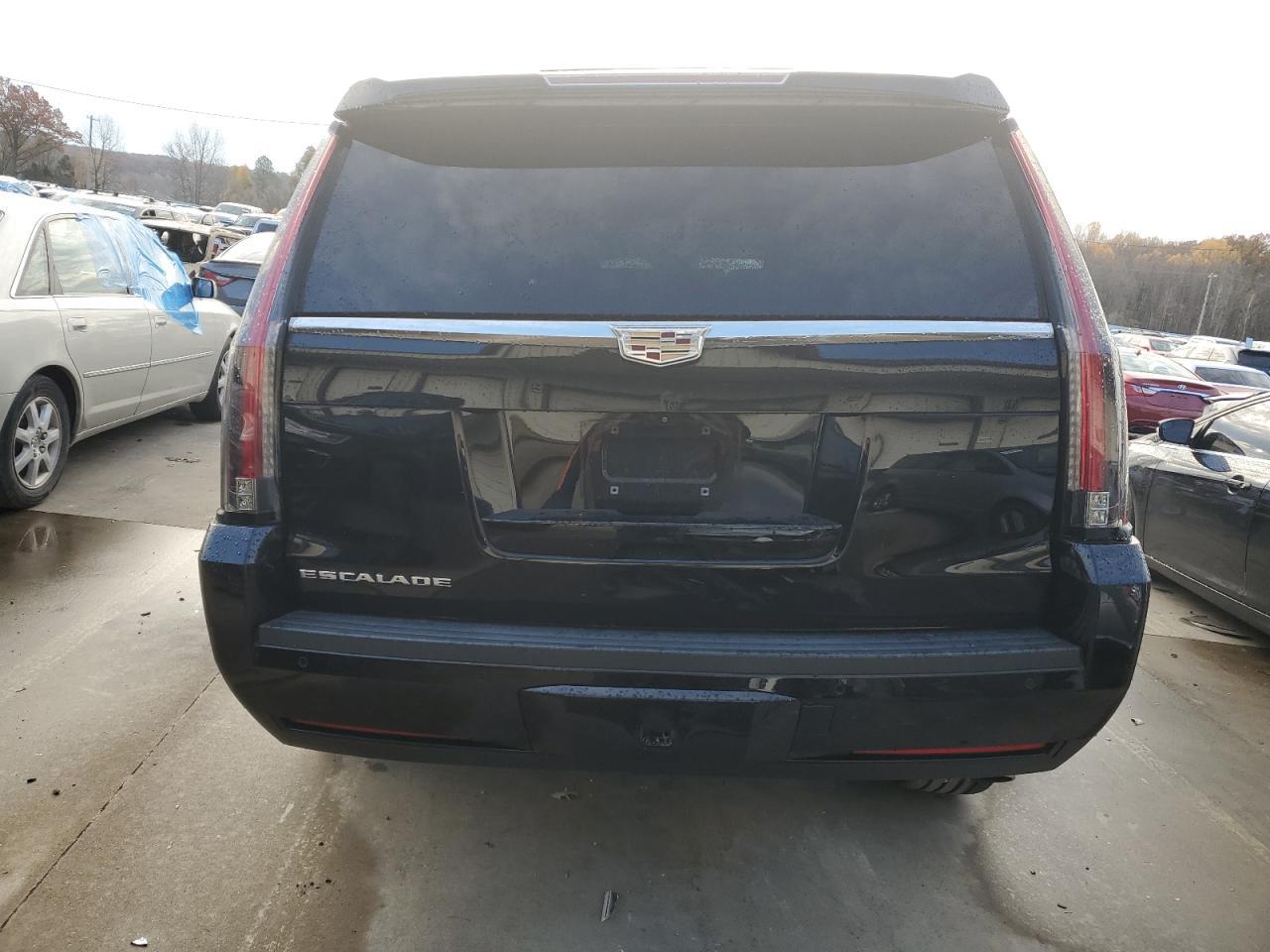 2017 CADILLAC ESCALADE E - Image 6