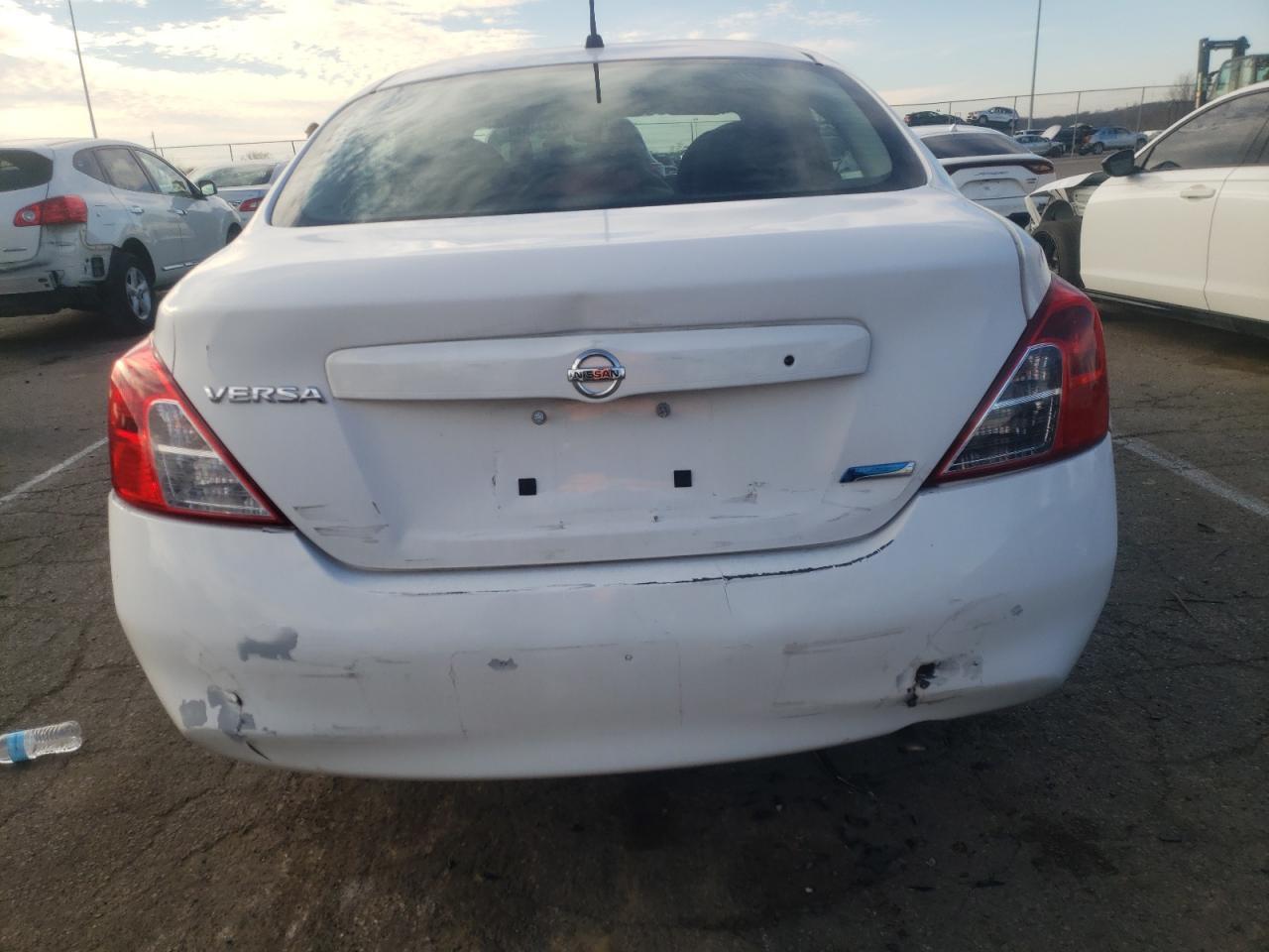 2014 NISSAN VERSA S - Image 6