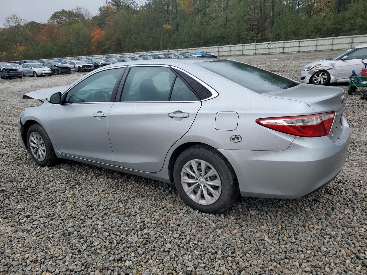 2016 TOYOTA CAMRY LE - Фото 2