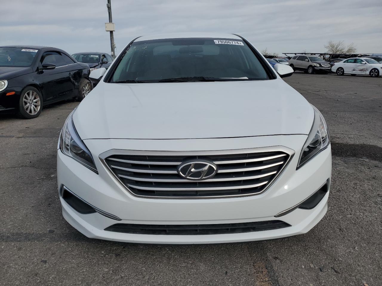 2017 HYUNDAI SONATA SE - Image 5