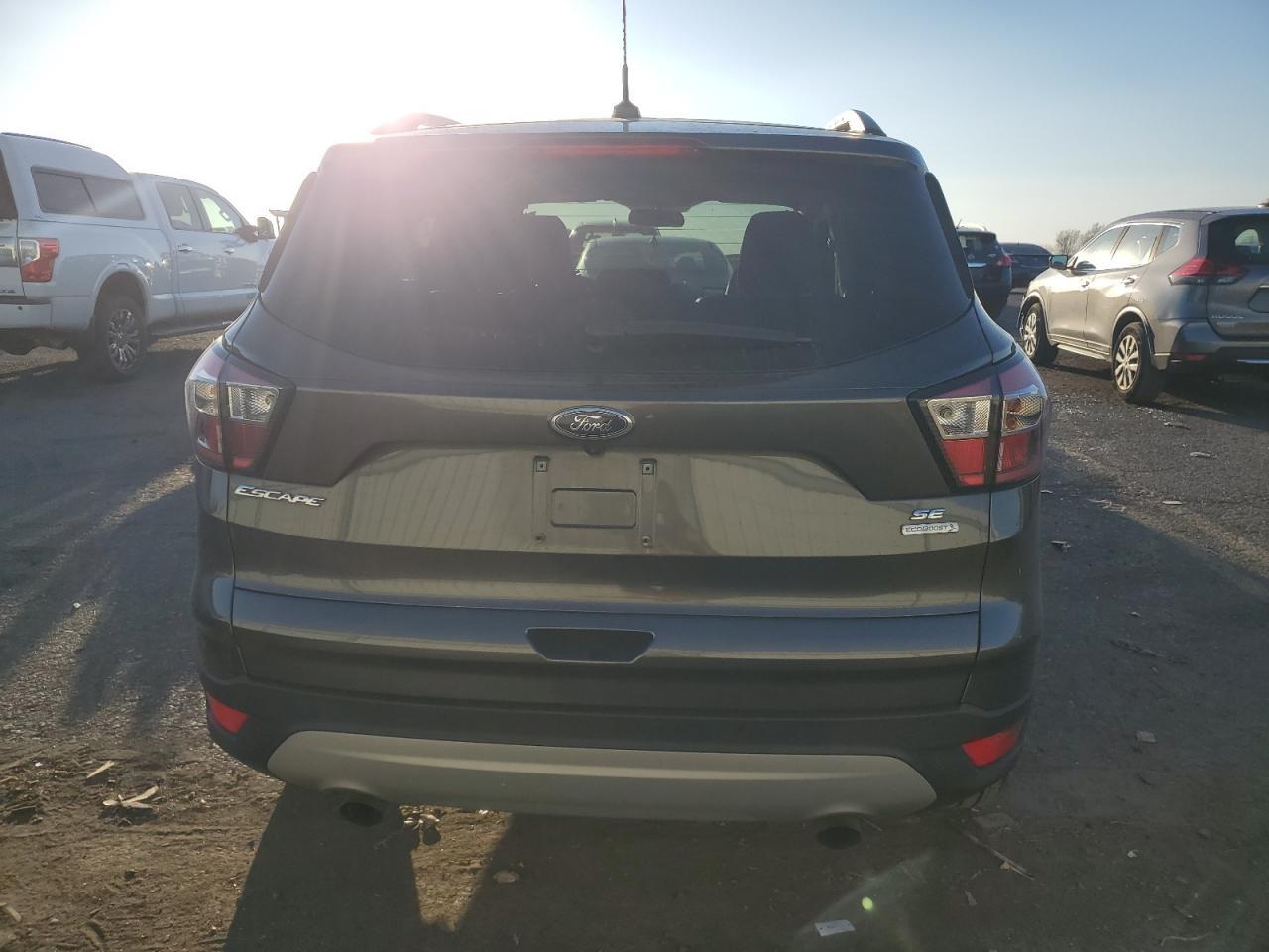 2017 FORD ESCAPE SE - Фото 6