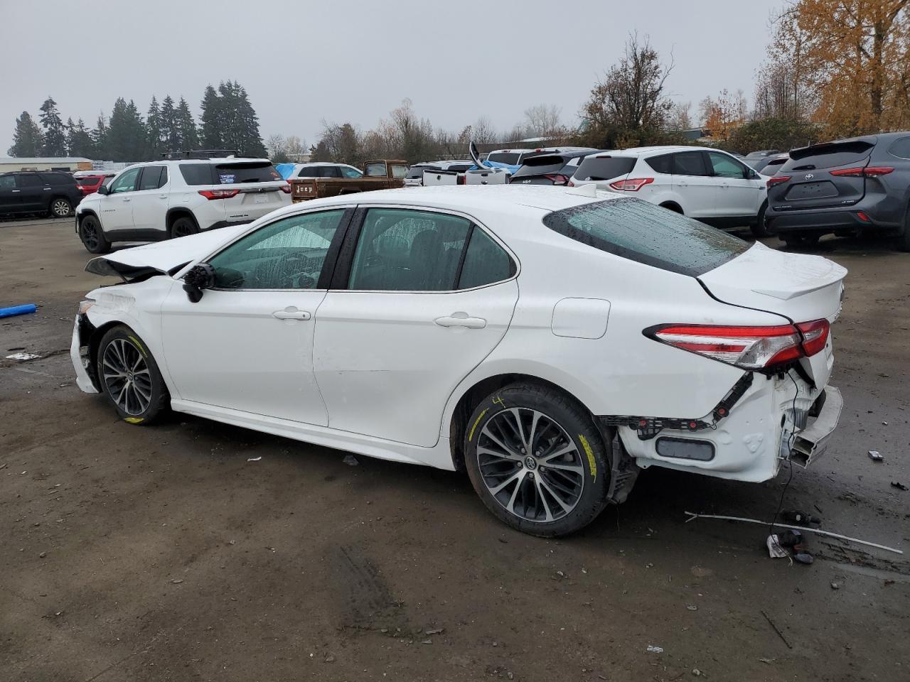 2020 TOYOTA CAMRY SE - Фото 2