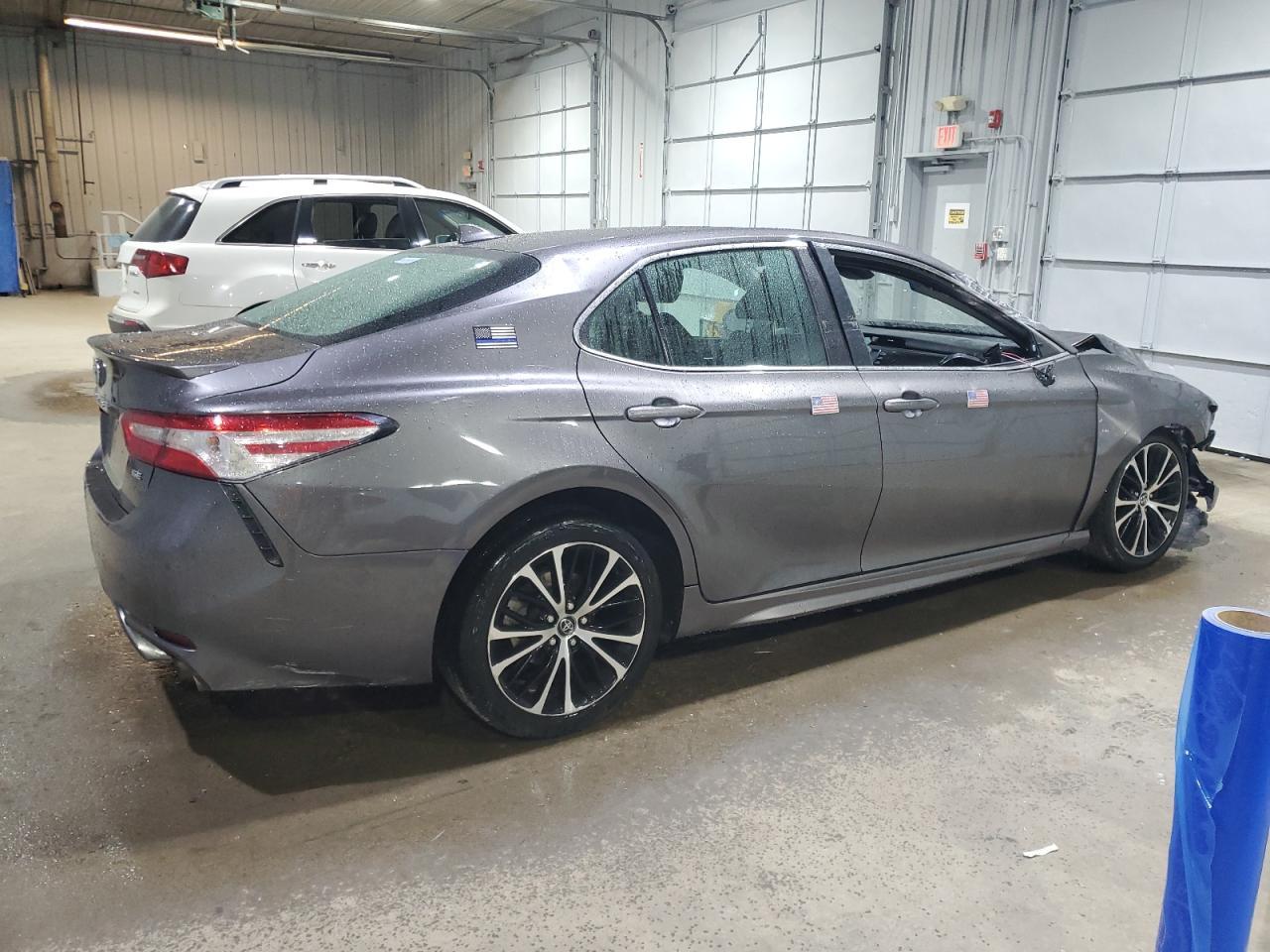 2020 TOYOTA CAMRY SE - Image 3