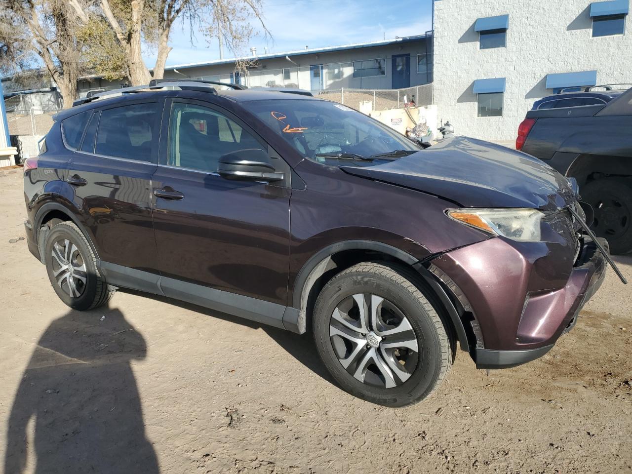 2016 TOYOTA RAV4 LE - Фото 4