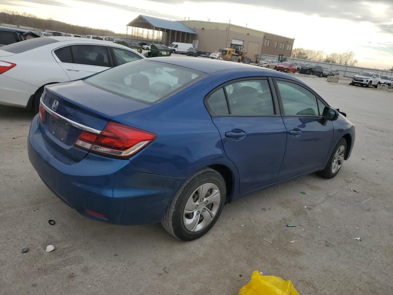 2015 HONDA CIVIC LX - Фото 3