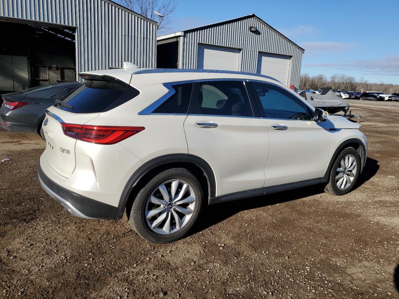 2019 INFINITI QX50 ESSEN - Image 3
