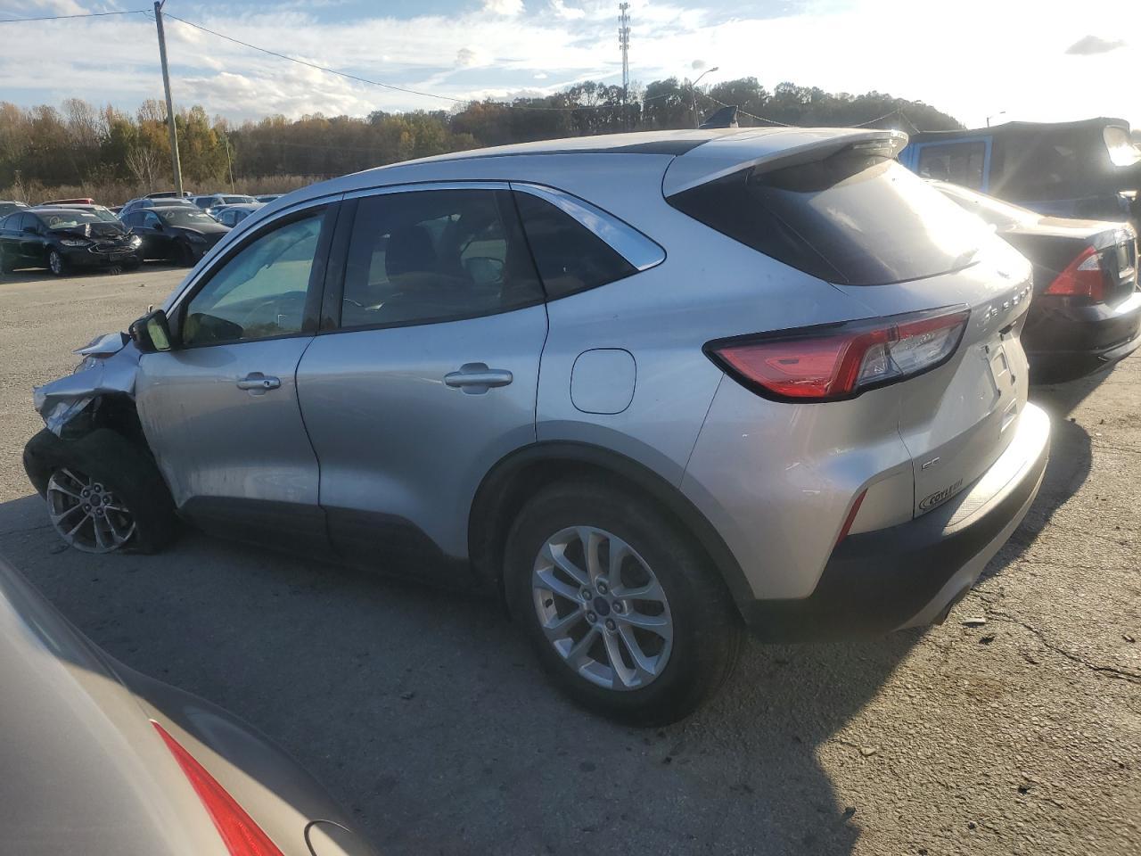 2020 FORD ESCAPE SE - Фото 2