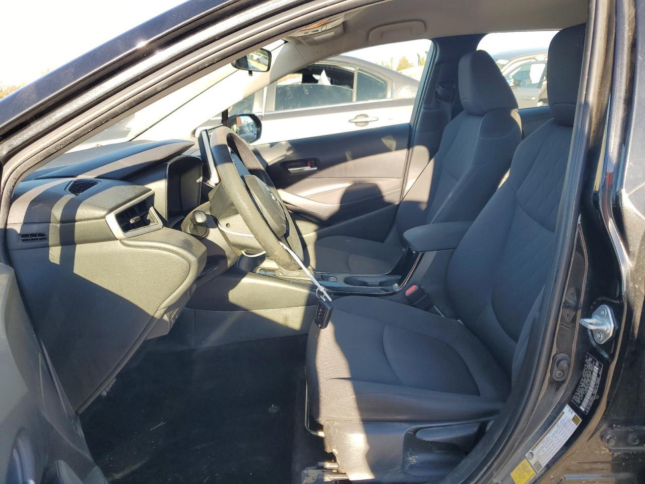 2020 TOYOTA COROLLA LE - Фото 7