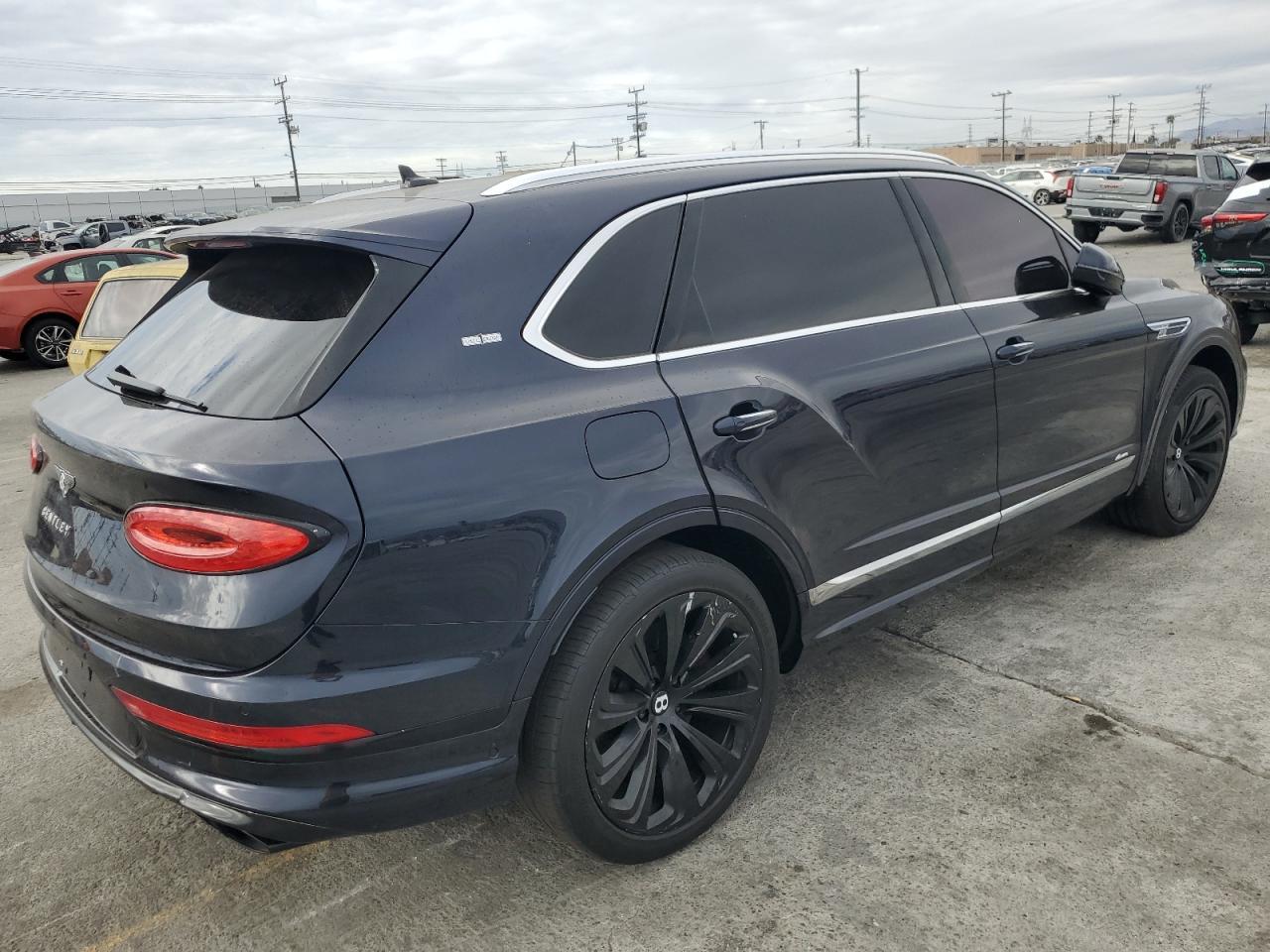 2023 BENTLEY BENTAYGA - Image 3