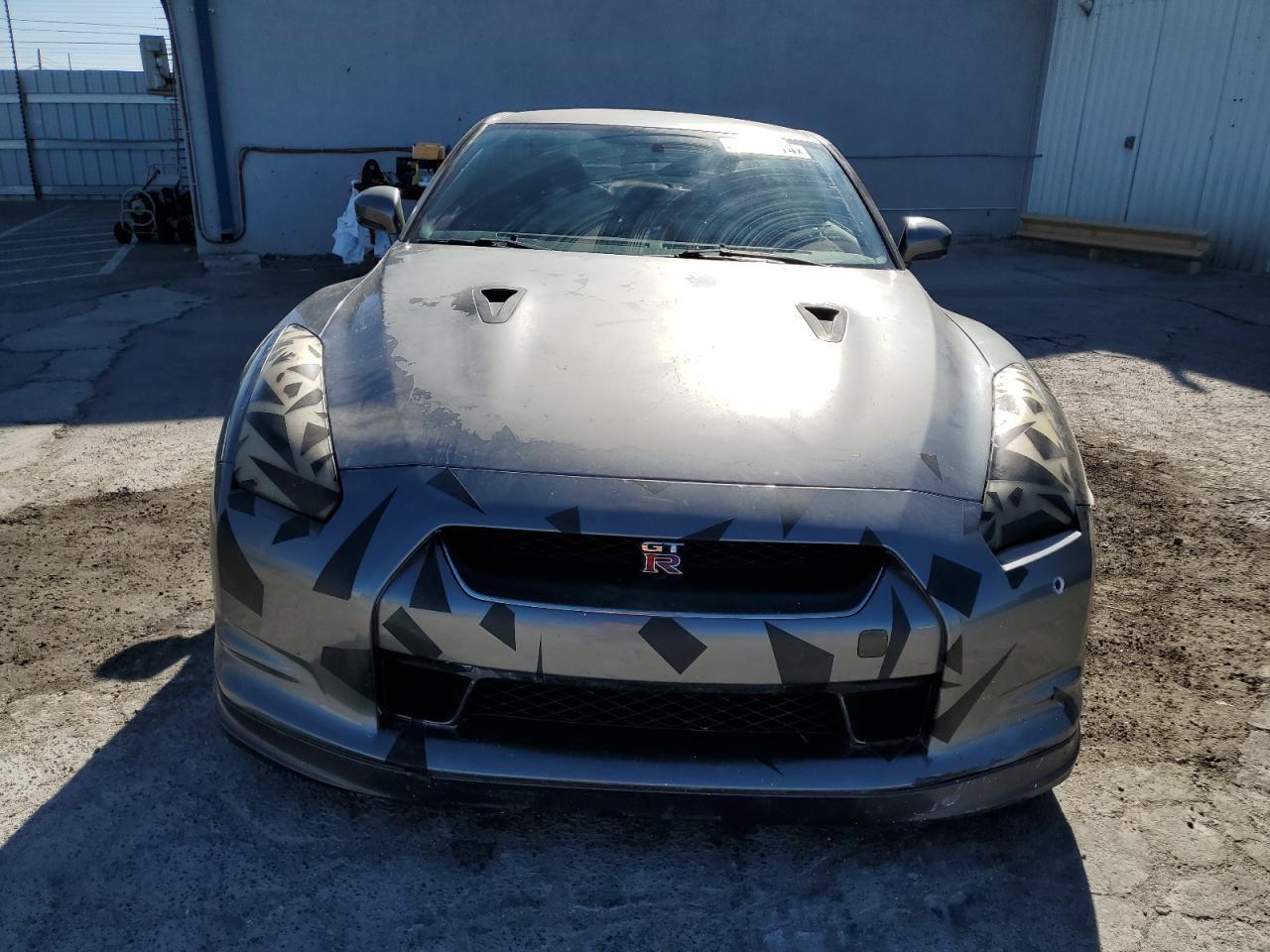 2010 NISSAN GT-R BASE - Фото 5