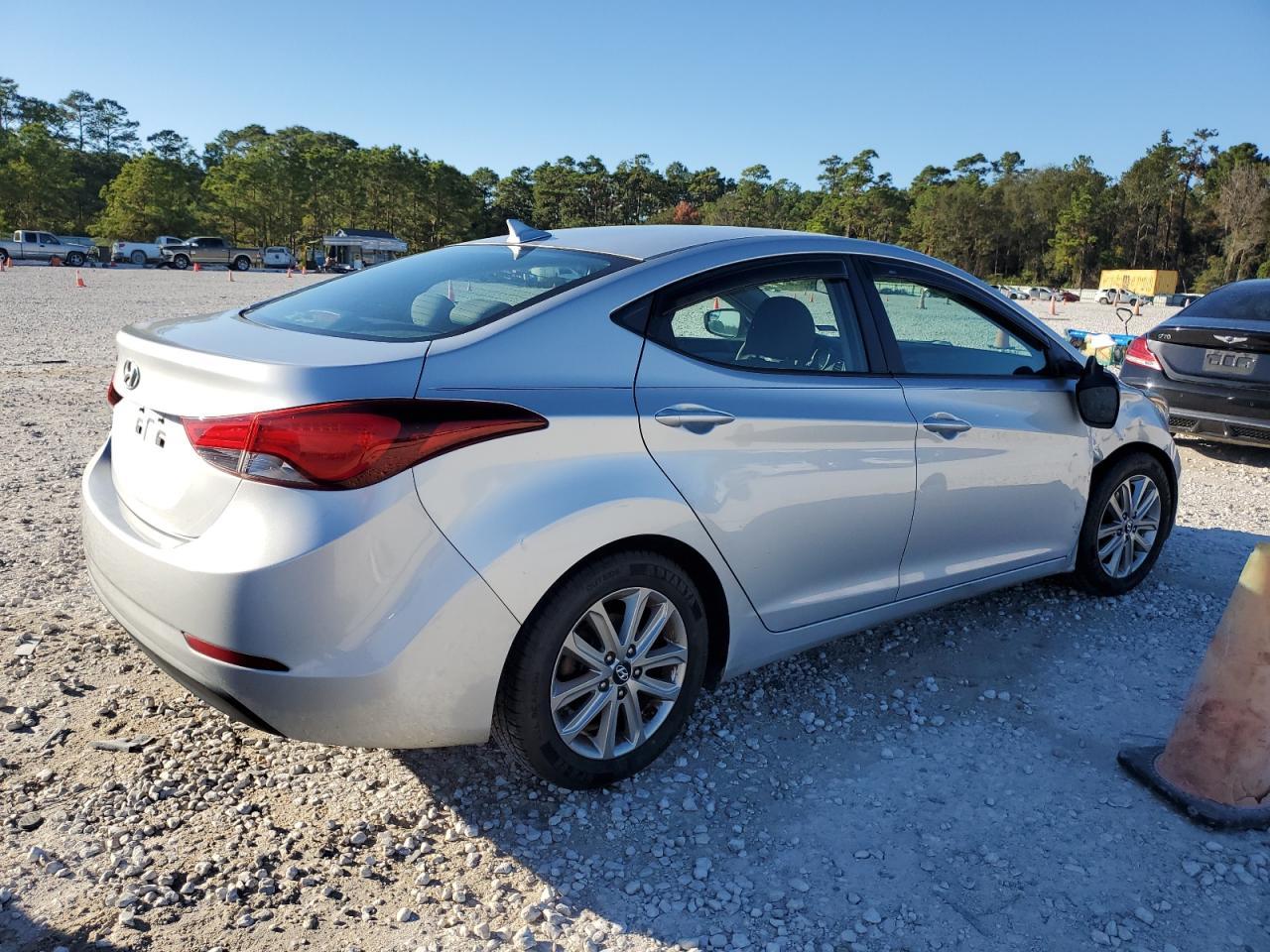 2014 HYUNDAI ELANTRA SE - Image 3