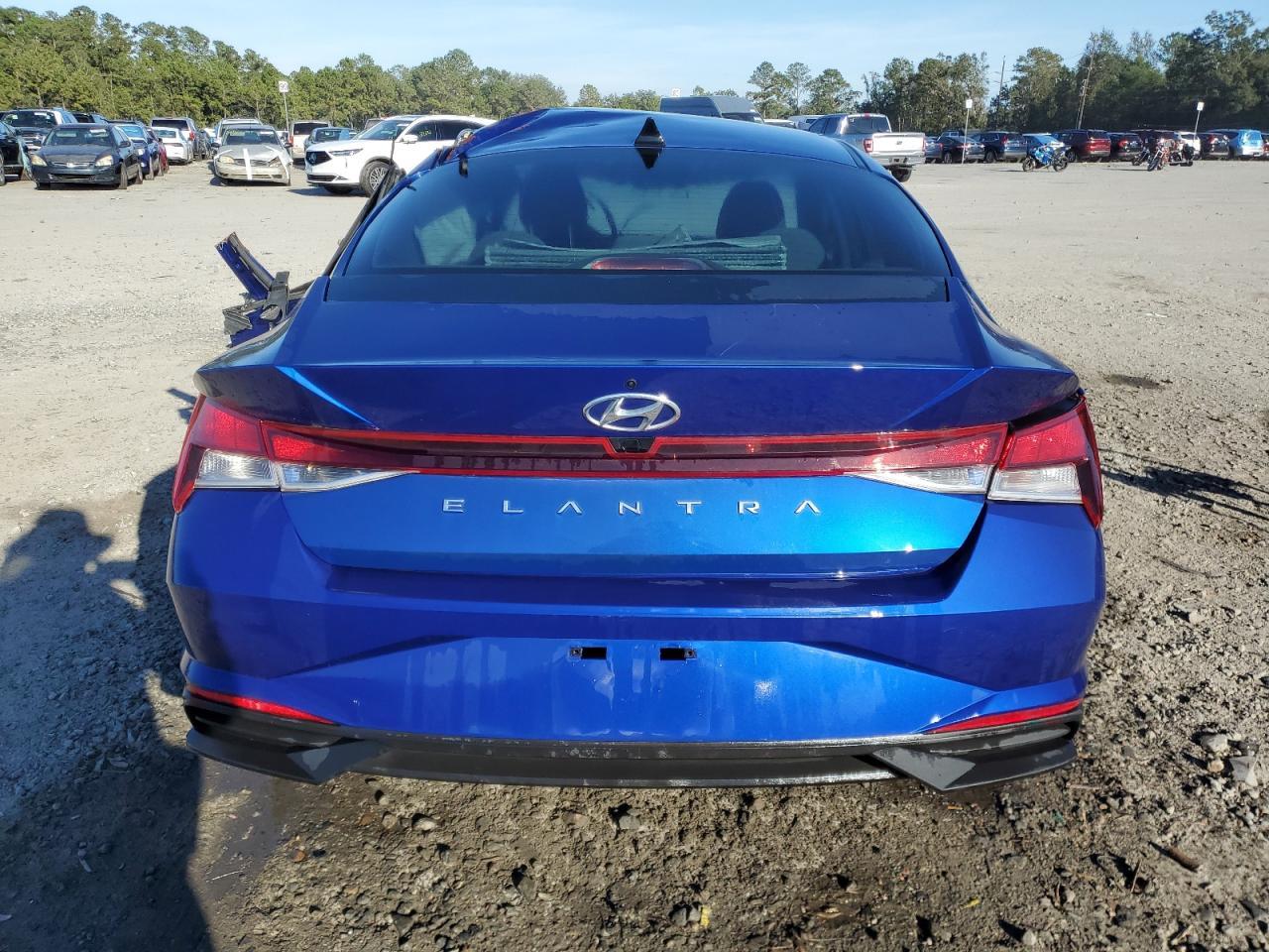 2023 HYUNDAI ELANTRA SE - Image 6