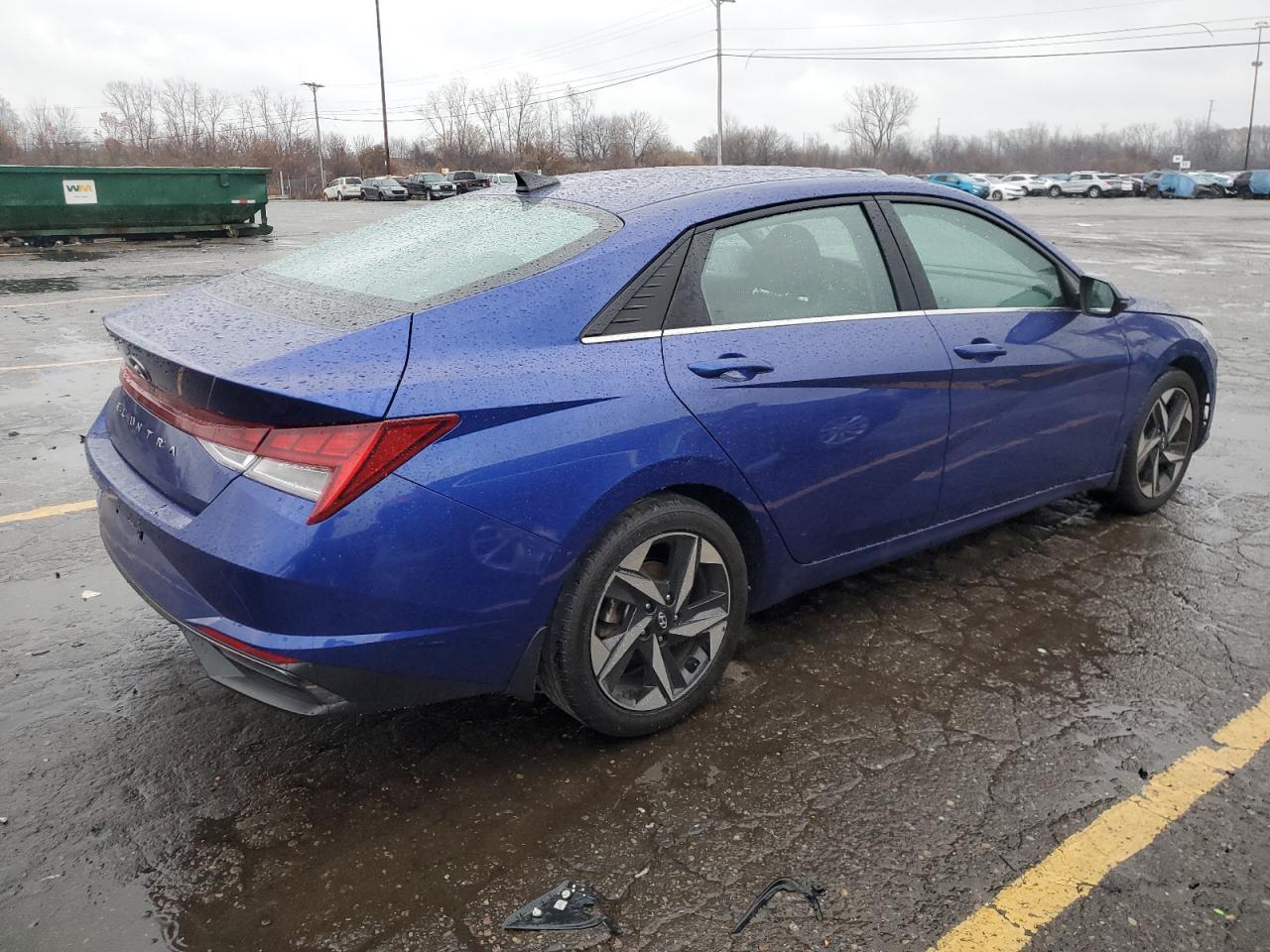 2022 HYUNDAI ELANTRA SE - Фото 3
