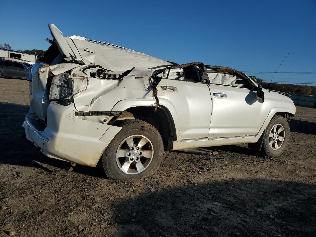 2011 TOYOTA 4RUNNER SR - Image 3