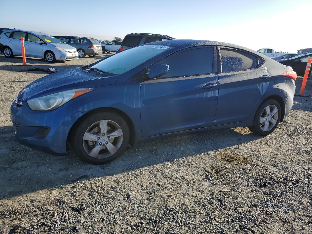 2013 HYUNDAI ELANTRA GL