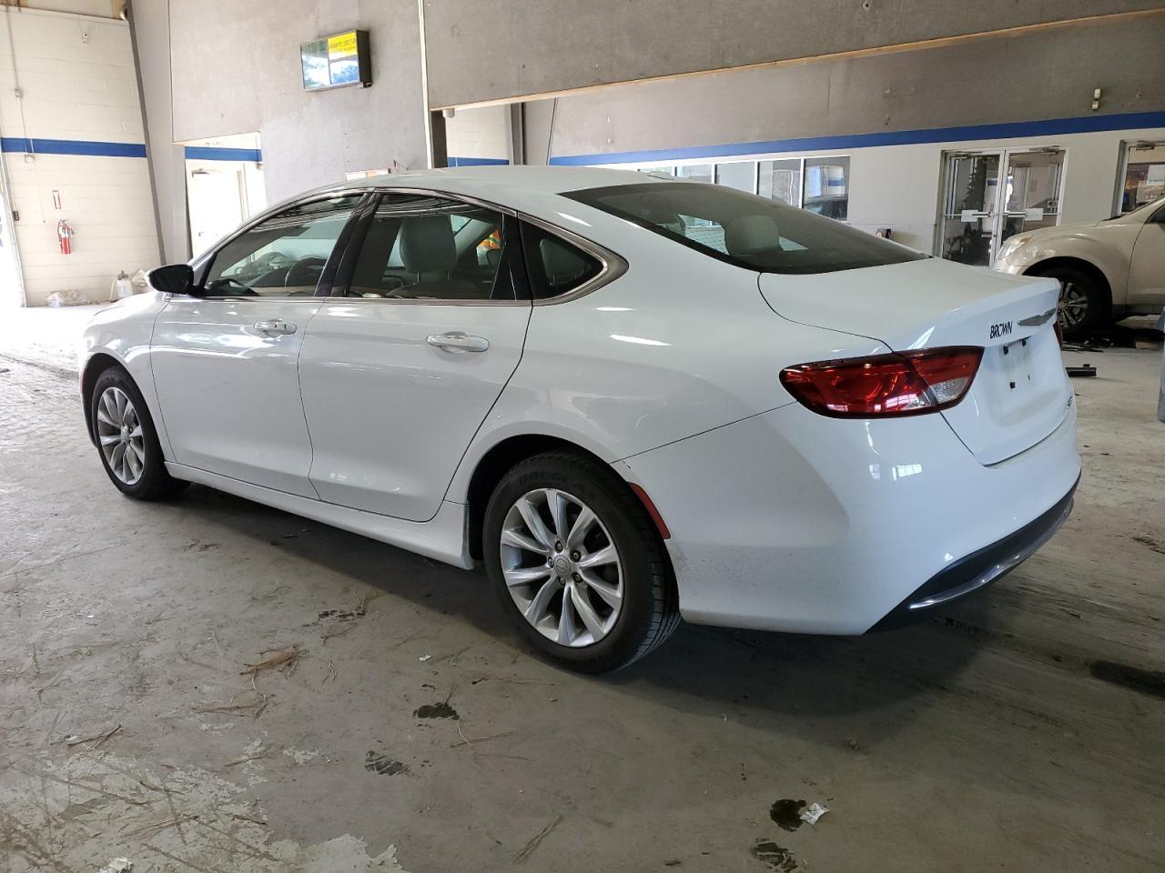 2015 CHRYSLER 200 C - Фото 2