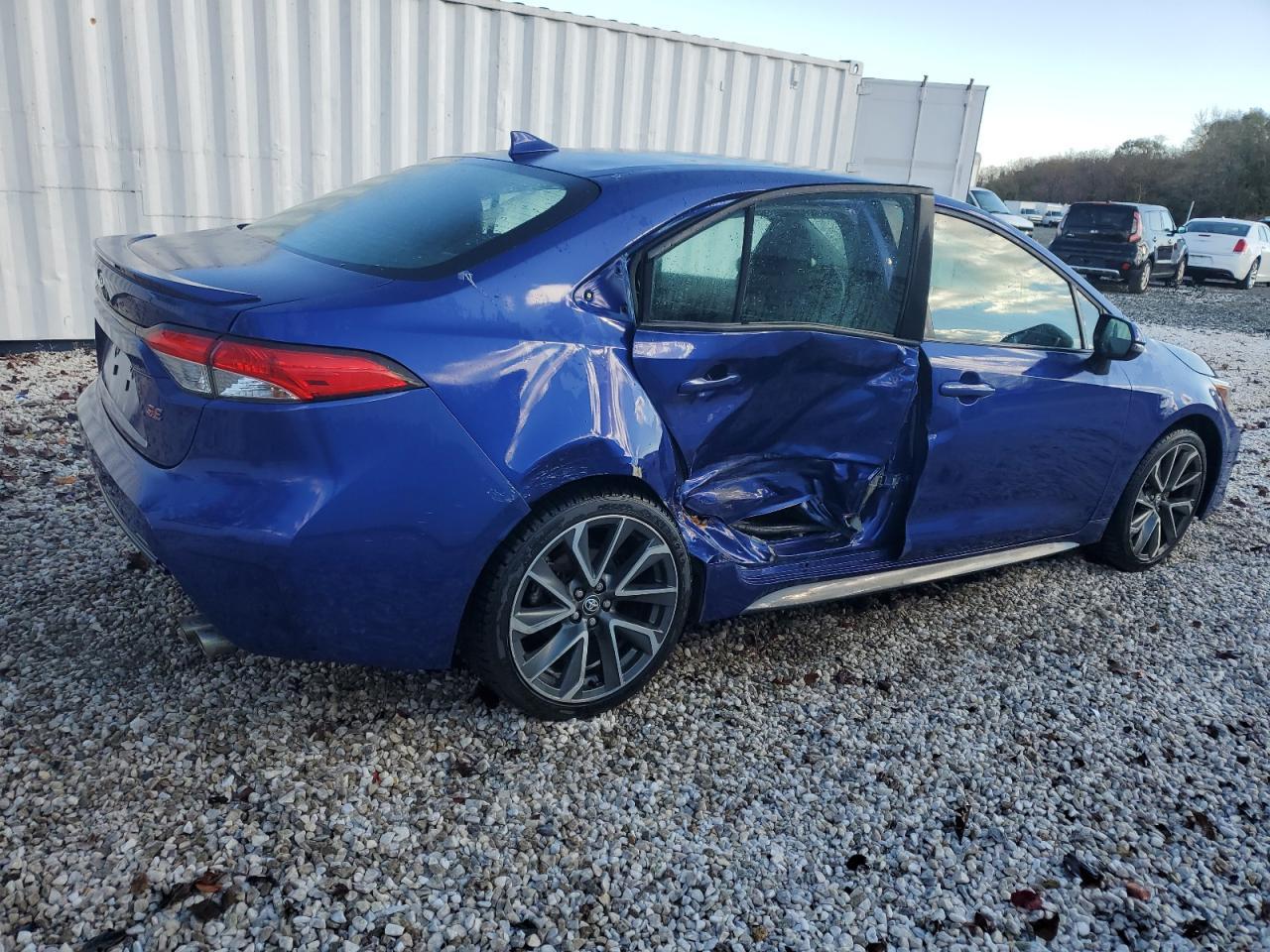 2020 TOYOTA COROLLA SE - Фото 3