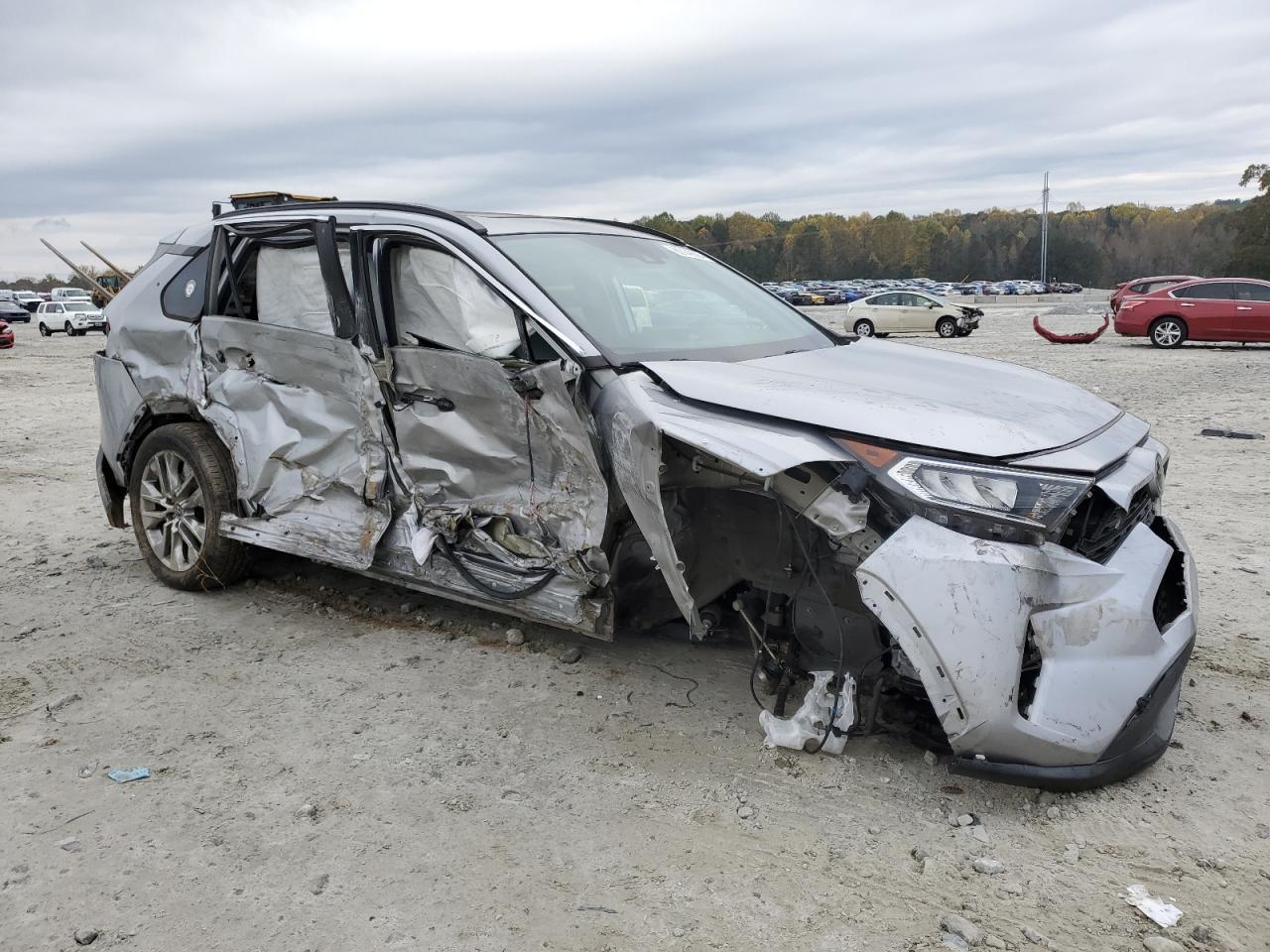 2019 TOYOTA RAV4 XLE P - Image 4