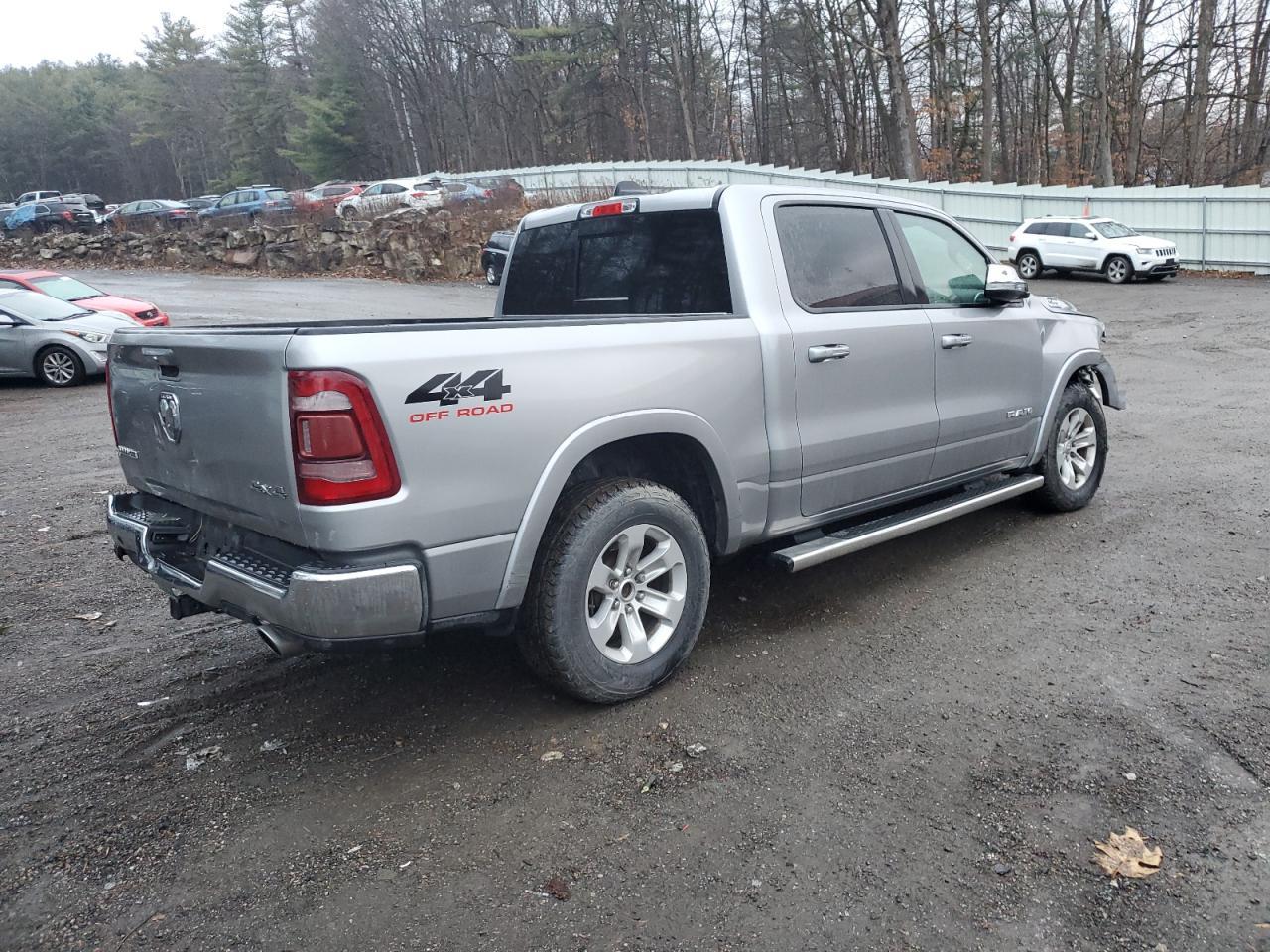 2019 RAM 1500 LARAM - Фото 3