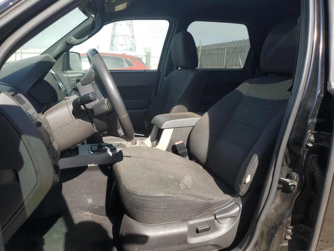 2010 FORD ESCAPE XLT - Image 7