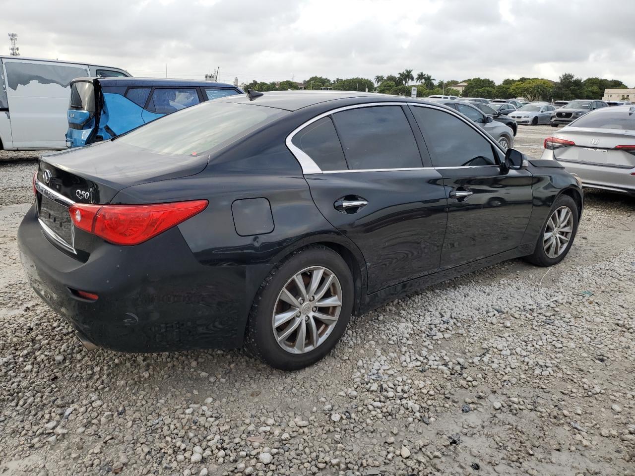 2016 INFINITI Q50 BASE - Фото 3