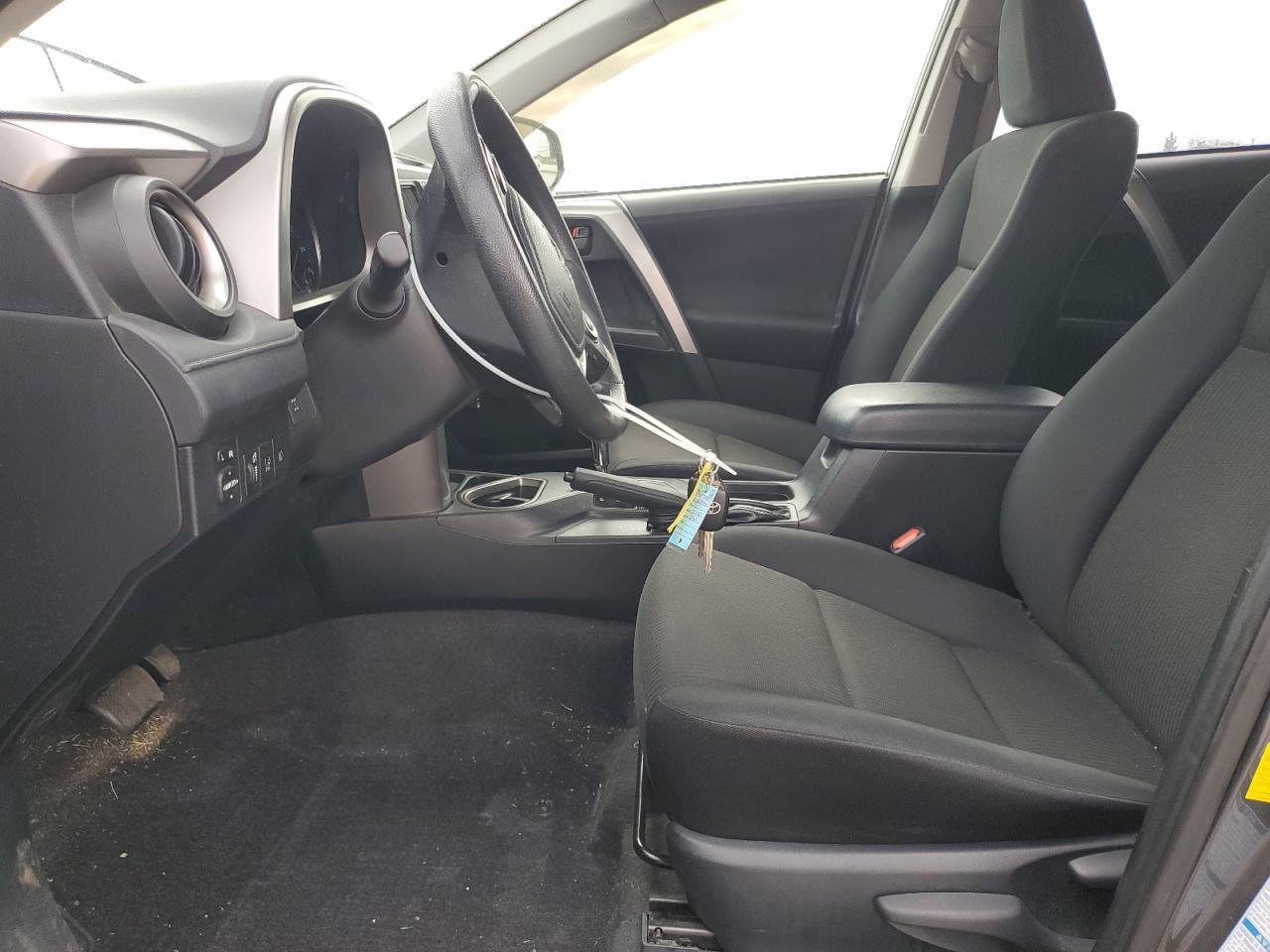 2017 TOYOTA RAV4 LE - Фото 7
