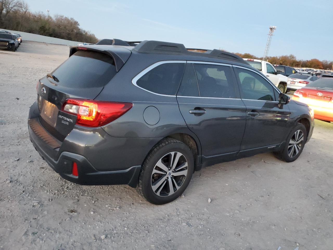 2018 SUBARU OUTBACK 3. - Image 3