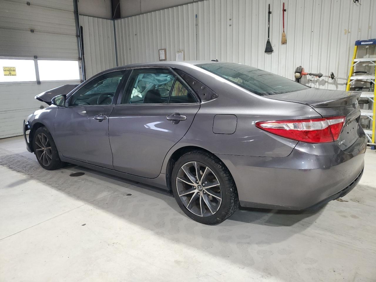 2017 TOYOTA CAMRY LE - Фото 2