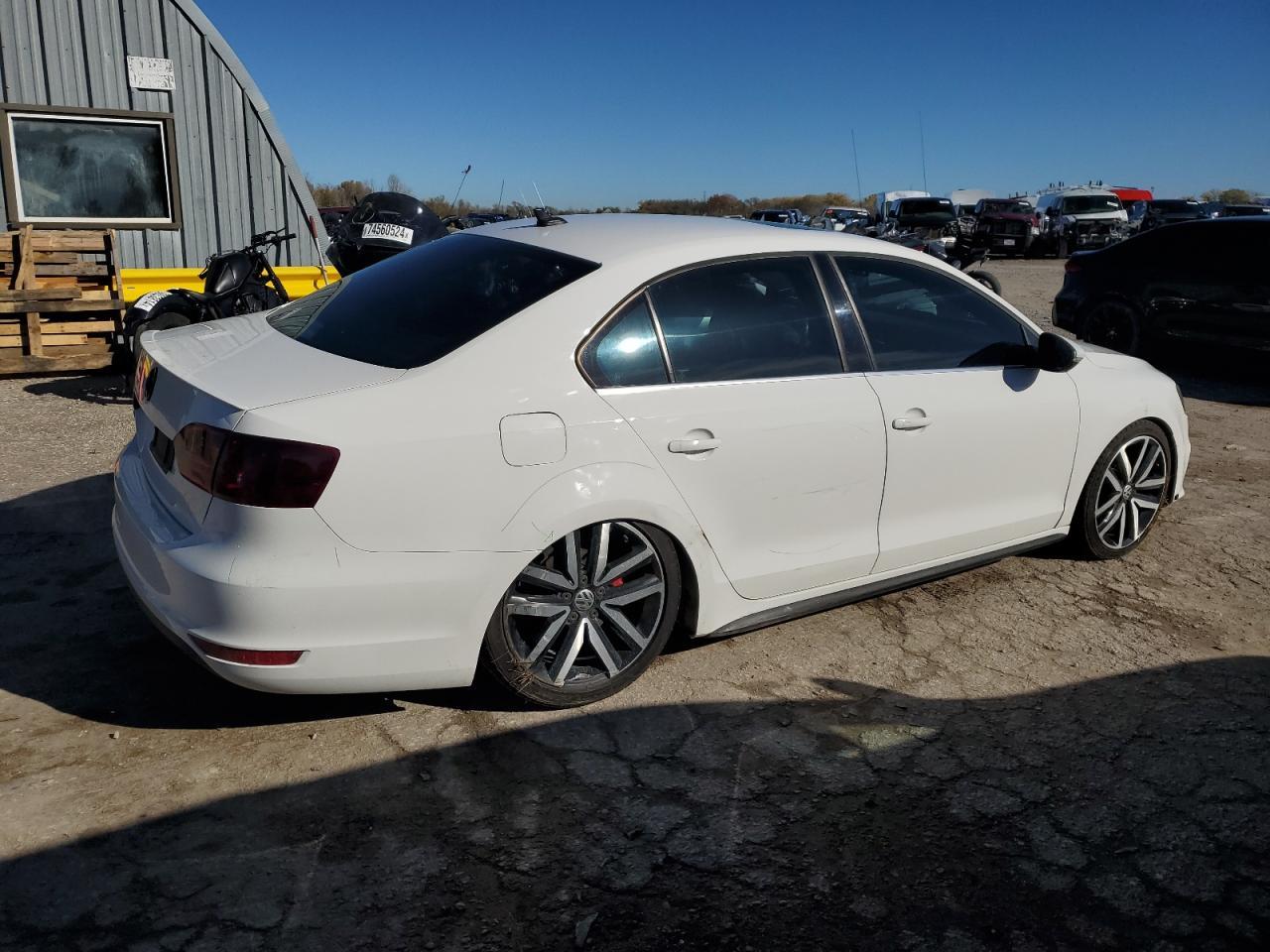 2013 VOLKSWAGEN JETTA GLI - Image 3