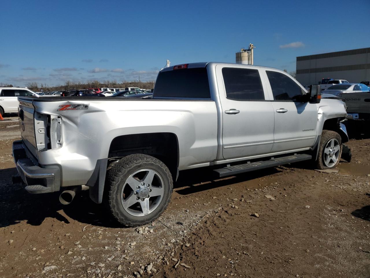 2016 CHEVROLET SILVERADO - Image 3