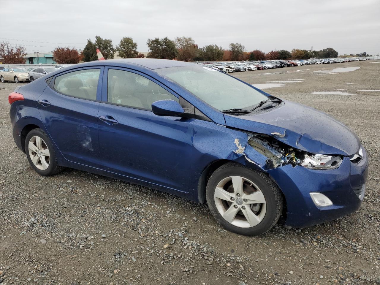2013 HYUNDAI ELANTRA GL - Image 4