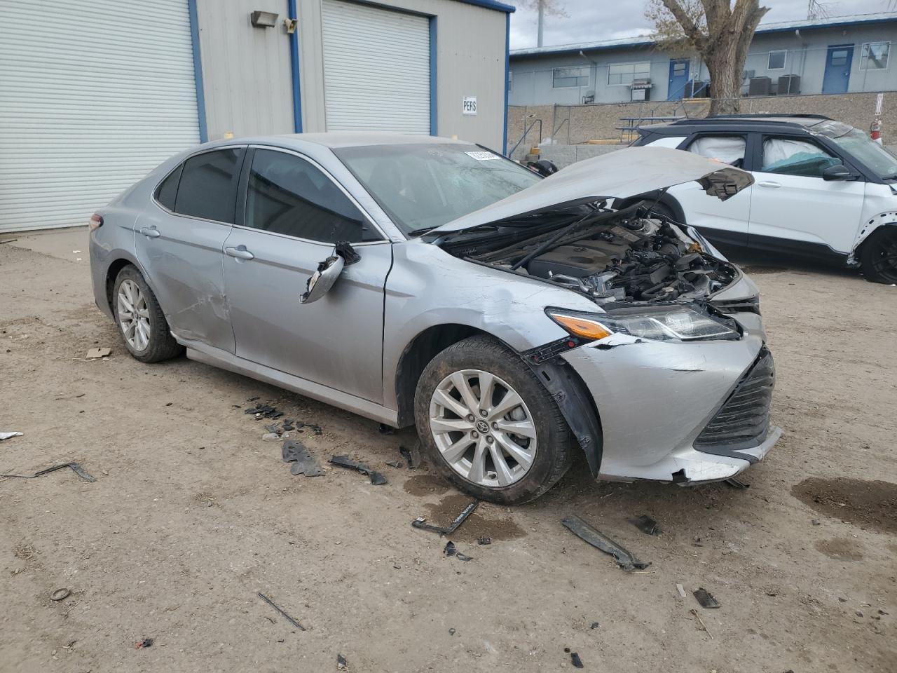 2020 TOYOTA CAMRY LE - Фото 4