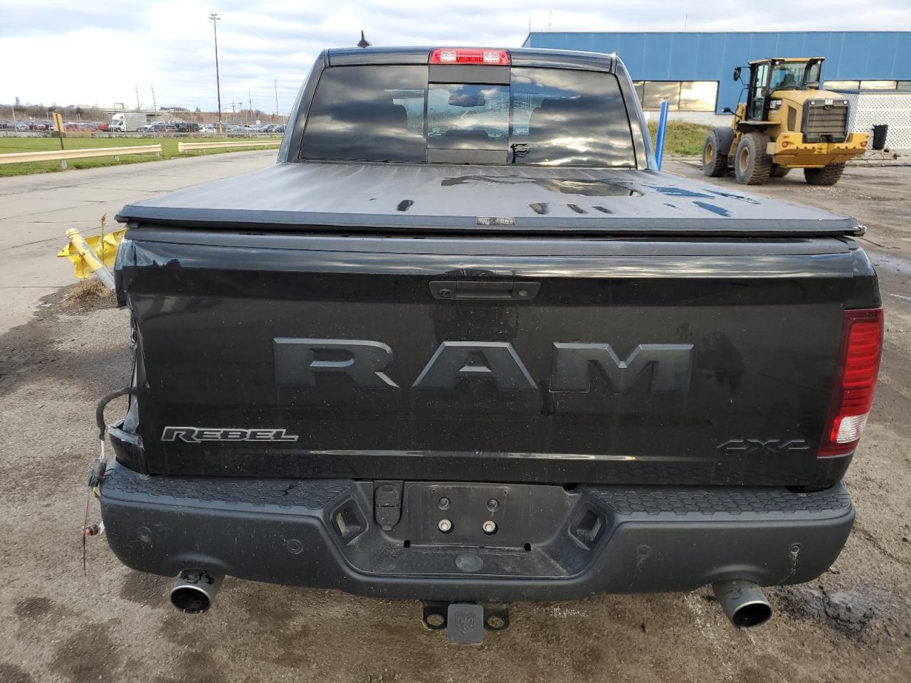 2017 RAM 1500 REBEL - Фото 6