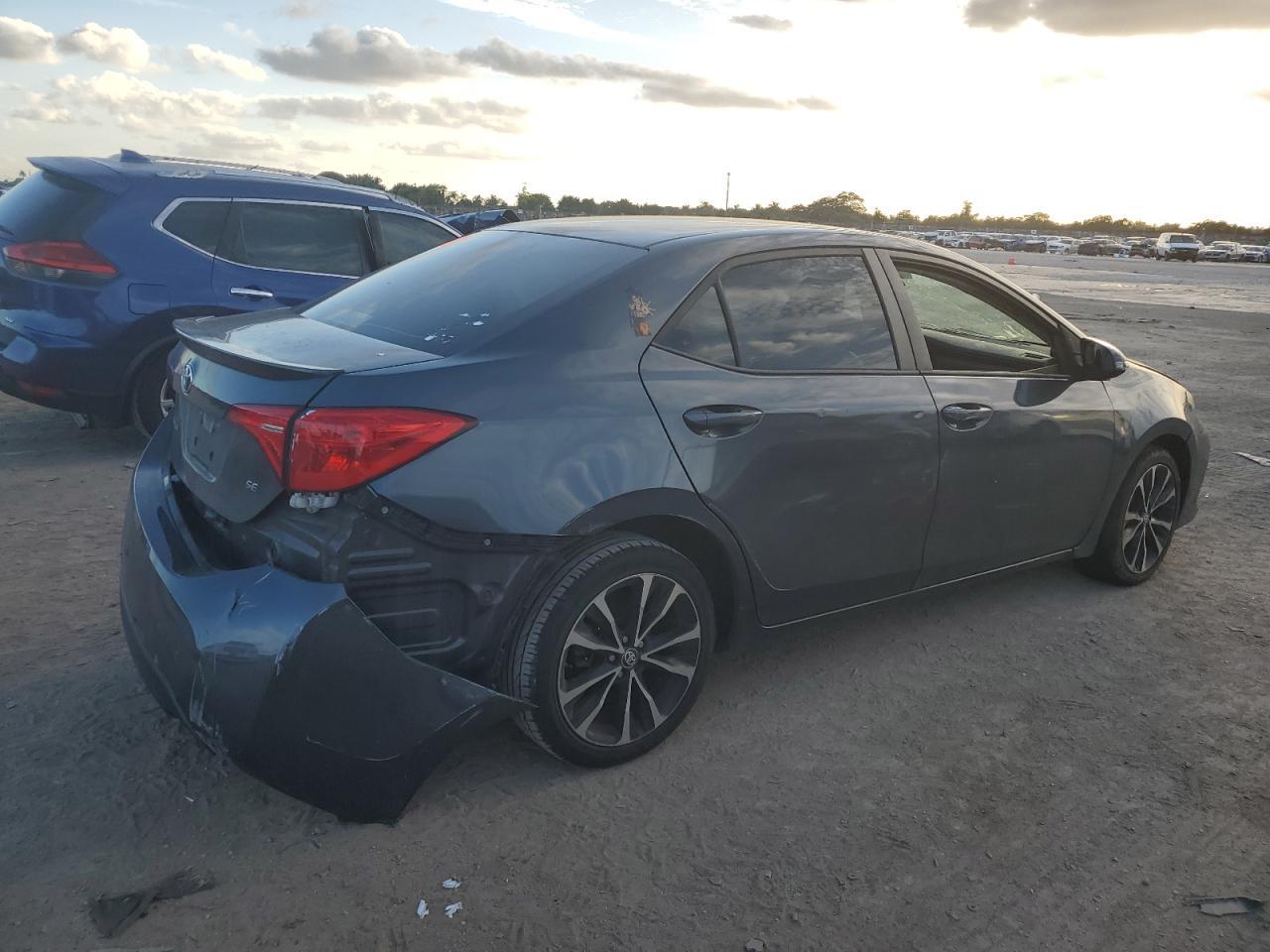 2018 TOYOTA COROLLA L - Фото 3