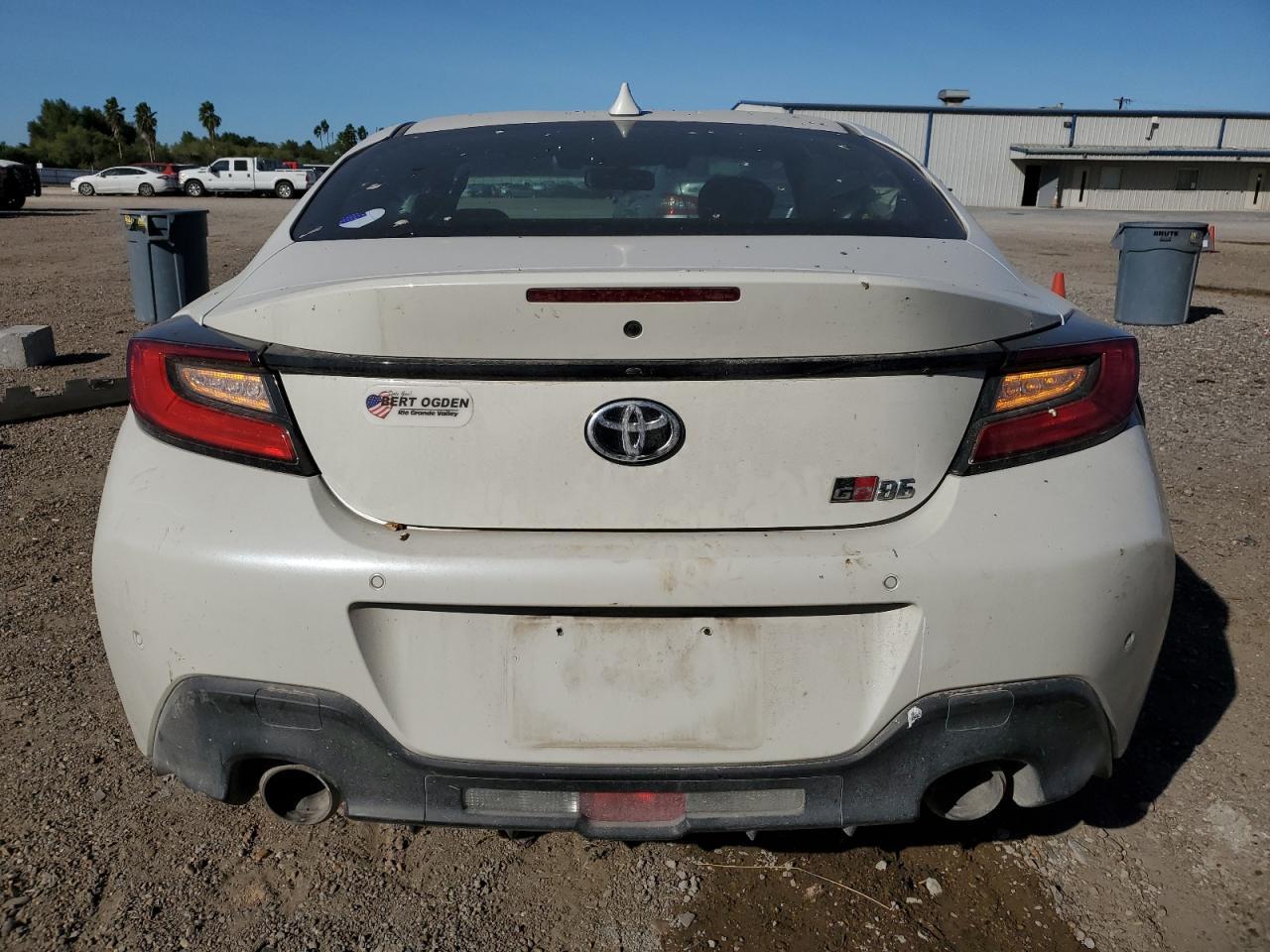 2023 TOYOTA GR 86 - Image 6