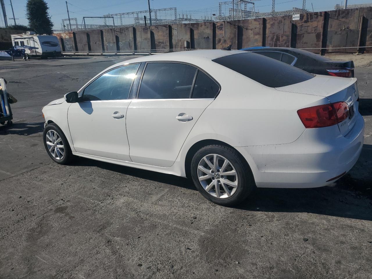 2014 VOLKSWAGEN JETTA SE - Image 2