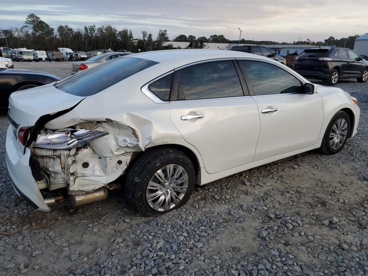 2016 NISSAN ALTIMA 2.5 - Фото 3