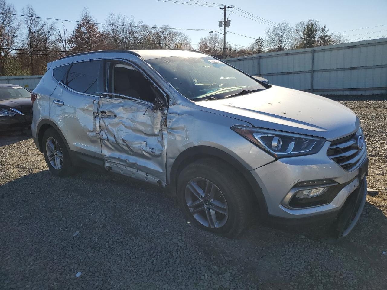 2017 HYUNDAI SANTA FE S - Image 4