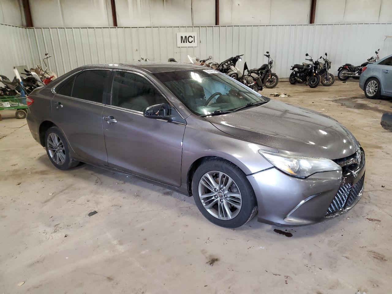 2015 TOYOTA CAMRY LE - Фото 4