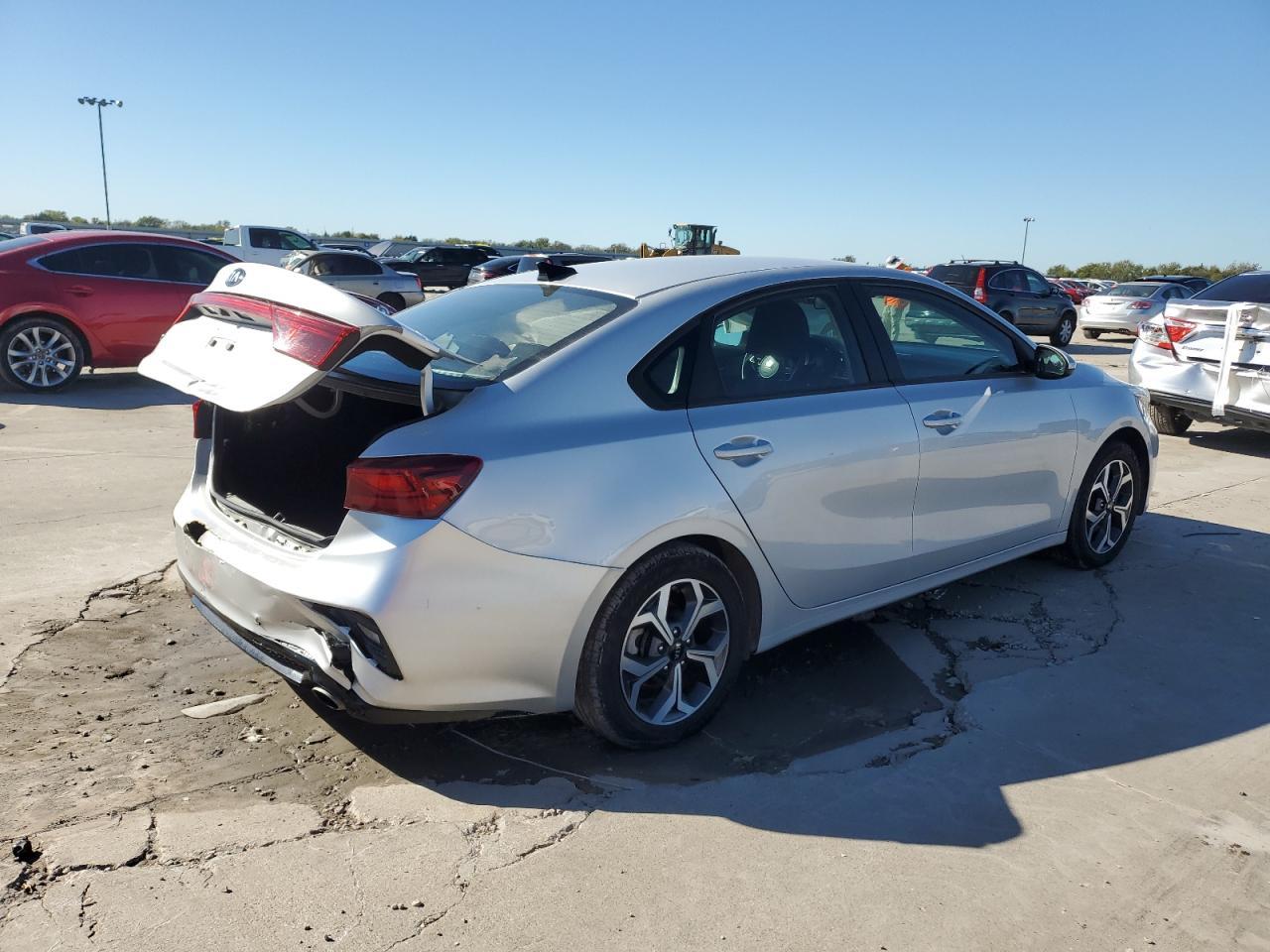 2021 KIA FORTE FE - Фото 3