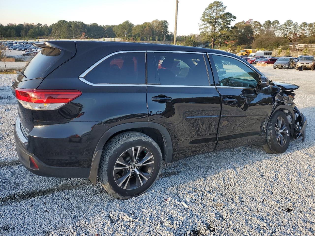 2018 TOYOTA HIGHLANDER - Image 3