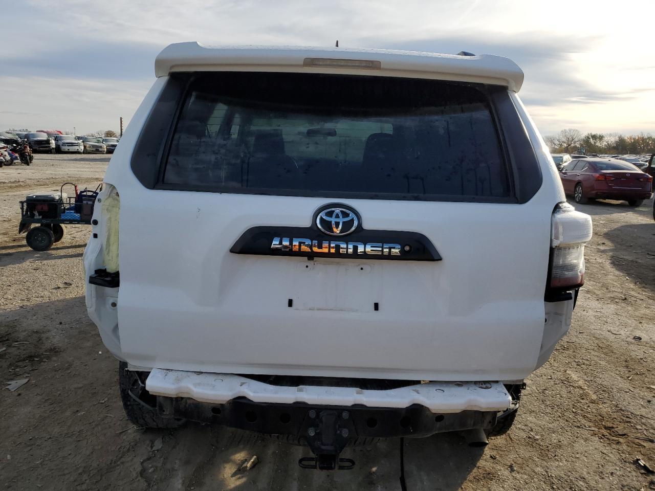 2019 TOYOTA 4RUNNER SR - Image 6