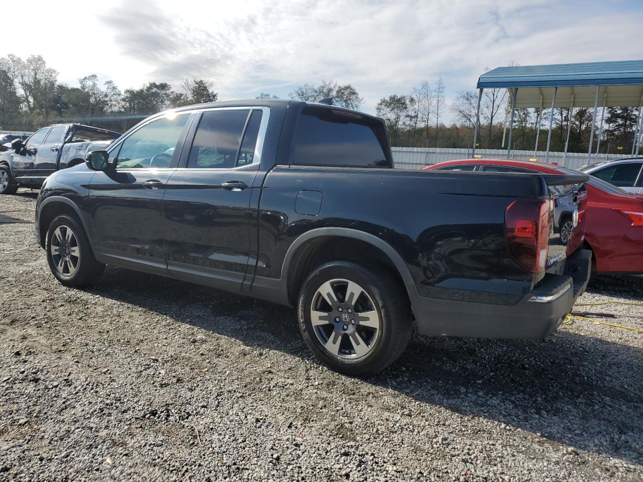 2017 HONDA RIDGELINE - Фото 2
