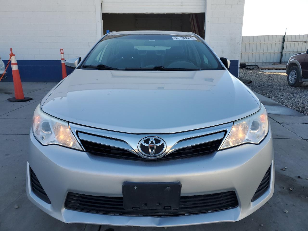 2014 TOYOTA CAMRY L - Фото 5