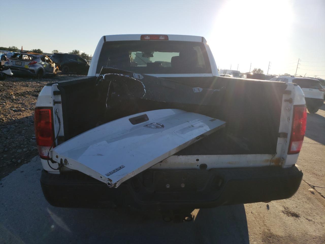 2017 RAM 1500 ST - Фото 6