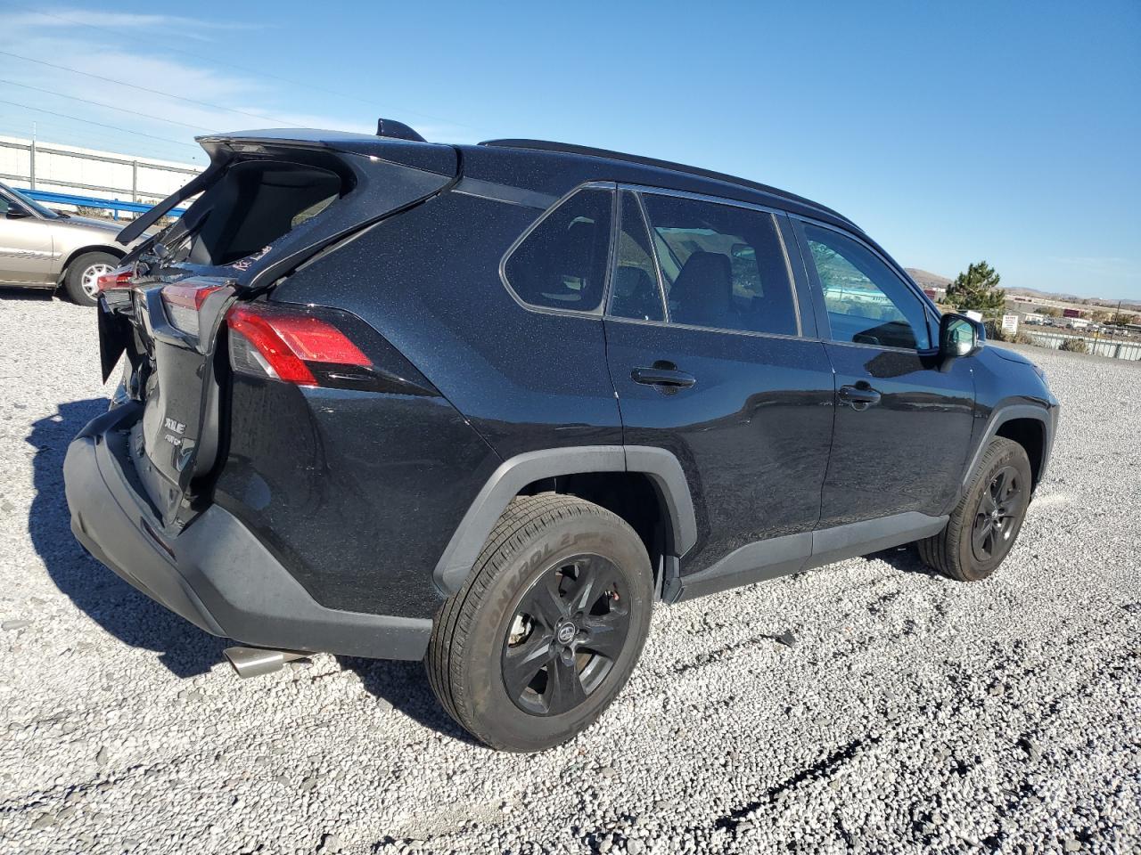 2020 TOYOTA RAV4 XLE - Image 3